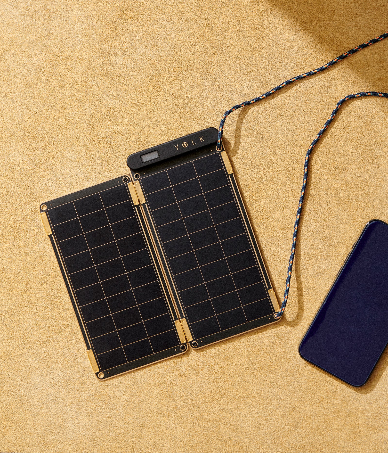 ソーラーペーパー - 太陽光パネル充電器 / モバイルバッテリー | YOLK 