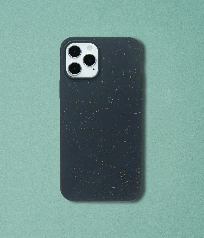 iPhone 12 case（ブラック）正面